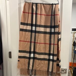 Chic Tan Plaid Scarf with Fringe